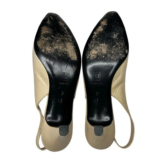 Bruno Magli Vintage Italy leather Sling Back beige, black kitten heels 7. - Picture 5 of 8